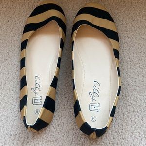 Brand New!  Gold and Black Flats Size 9